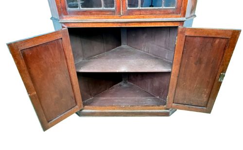 18TH CENTURY GEORGIAN MAHOGANY DOUBLE CORNER CABINET - ADDITIONAL PHOTO 7
