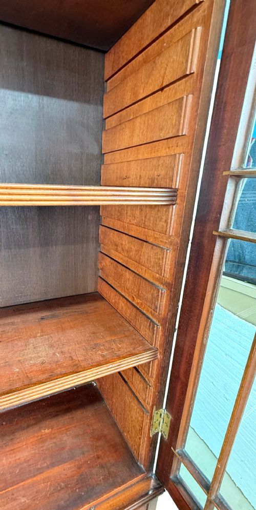 UNUSUAL 18TH CENTURY GEORGIAN MAHOGANY DISPLAY CABINET - ADDITIONAL PHOTO 14
