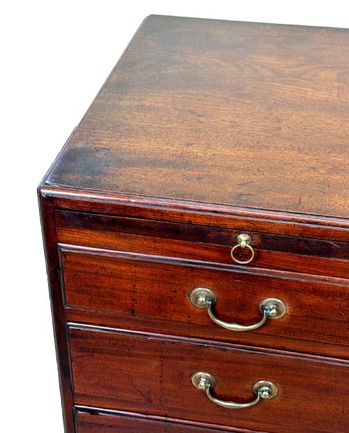 18TH CENTURY GEORGIAN MAHOGANY CHEST WITH A SLIDE - ADDITIONAL PHOTO 5