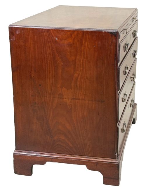 18TH CENTURY GEORGIAN MAHOGANY CHEST WITH A SLIDE - ADDITIONAL PHOTO 12