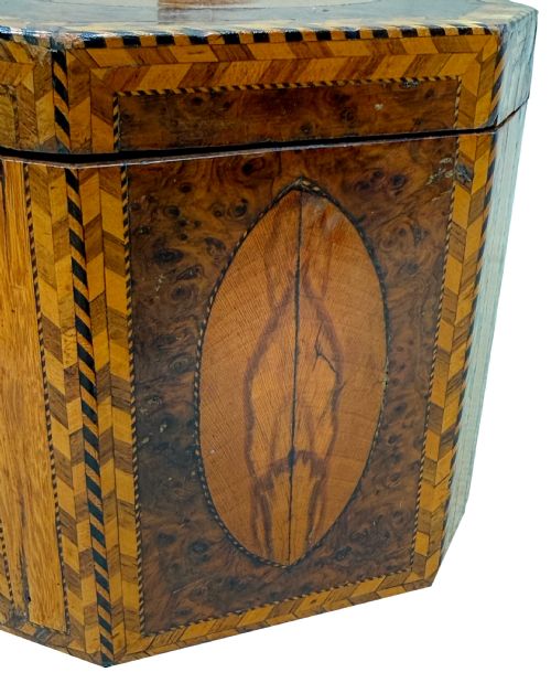 GEORGIAN 18TH CENTURY YEW WOOD OCTAGONAL TEA CADDY - ADDITIONAL PHOTO 8