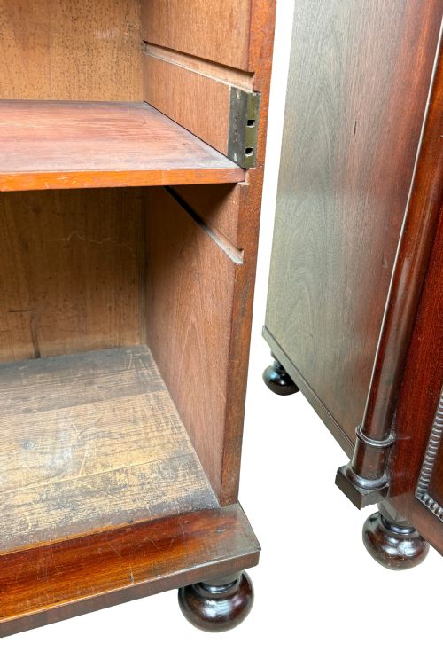 PAIR OF SMALL REGENCY MAHOGANY SIDE CUPBOARDS - ADDITIONAL PHOTO 7