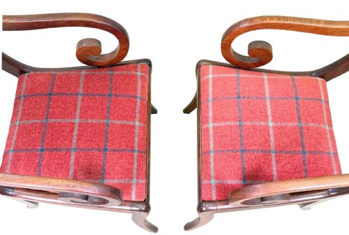 PAIR OF LARGE REGENCY MAHOGANY CARVER ARMCHAIRS - ADDITIONAL PHOTO 5