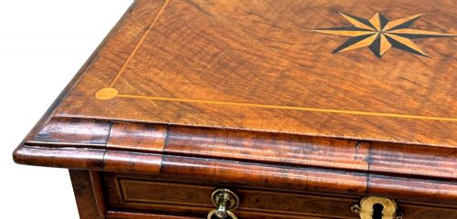 RARE EARLY 18TH CENTURY WALNUT MINIATURE CHEST OF DRAWERS - ADDITIONAL PHOTO 6