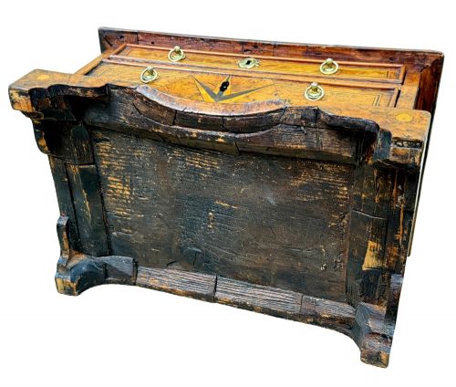 RARE EARLY 18TH CENTURY WALNUT MINIATURE CHEST OF DRAWERS - ADDITIONAL PHOTO 11