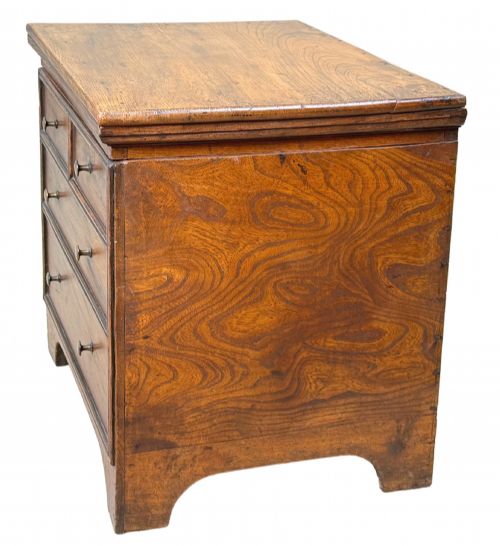 RARE 18TH CENTURY ELM CLOSE STOOL IN THE FORM OF A SMALL GEORGIAN BEDSIDE CHEST - ADDITIONAL PHOTO 2