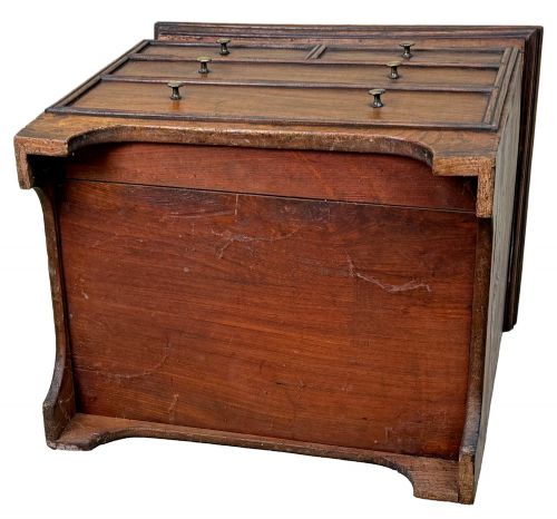RARE 18TH CENTURY ELM CLOSE STOOL IN THE FORM OF A SMALL GEORGIAN BEDSIDE CHEST - ADDITIONAL PHOTO 10