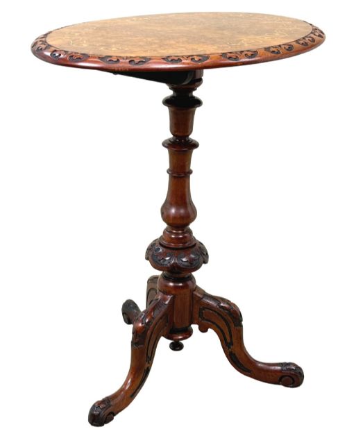 Victorian Burr Walnut Oval Occasional Lamp Table, 19th Century