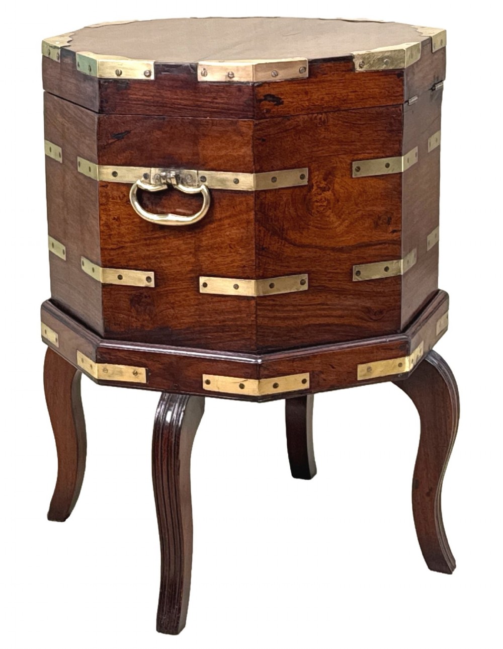 An octagonal eighteenth-century Anglo-Indian padouk wood cellarette with brass corner straps, keyhole escutcheon, and carrying handles, supported on four cabriole legs. View III