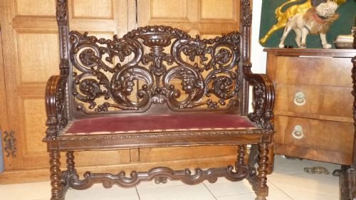 19th Century Walnut Carved Settle Griffins