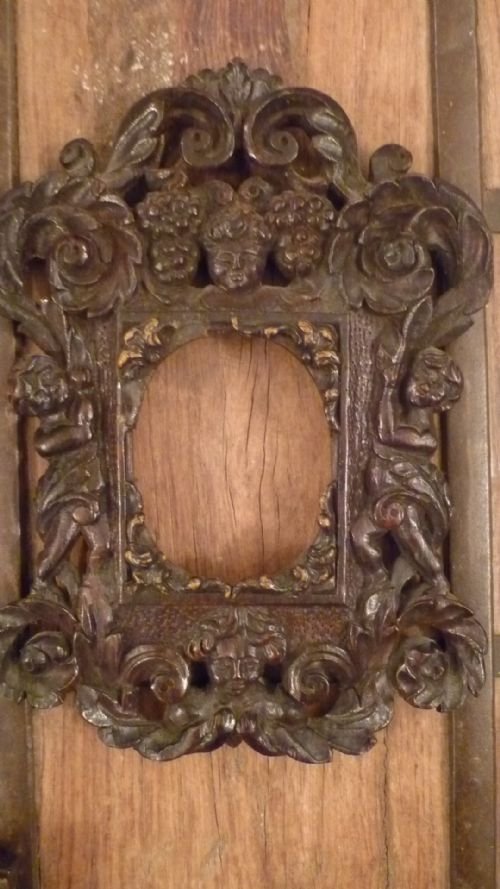 18th Century Carved Oak Cherub Picture Frame