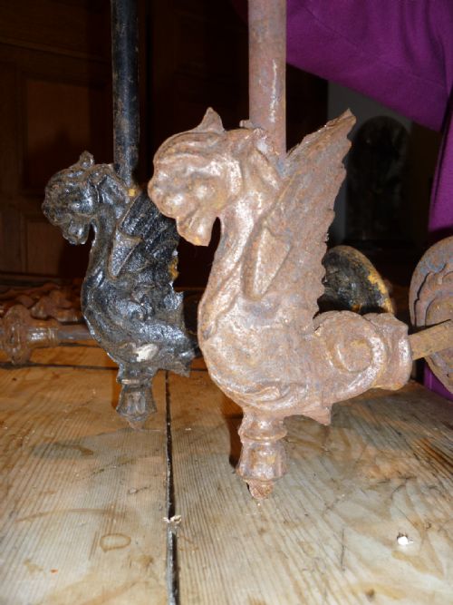 10 Victorian Cast Iron Architectural Railings Griffins