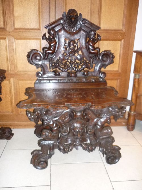 19th Century Carved Walnut Renaissance Bench Throne Chair