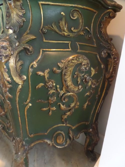 LARGE GERMAN GILT GROTTO CHEST OF DRAWERS COMMODE MASKED BOMBE CARVED - ADDITIONAL PHOTO 6