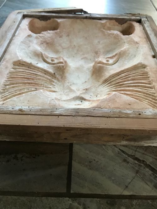 19TH CENTURY DEEPLY CARVED PLASTER MOLD CAT OSBORNE HOUSE - ADDITIONAL PHOTO 3