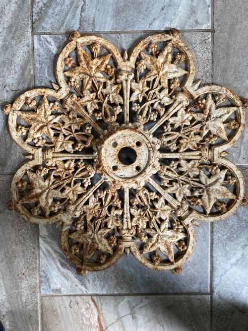 Large 19th Century Cast Iron Star Ceiling Rose