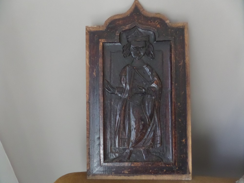 17th century Welsh Carved Oak Gothic NOBLEMAN Panel.