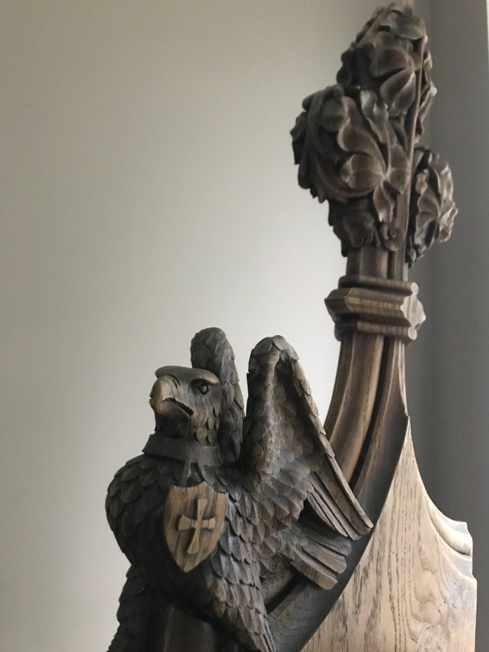 18TH CENTURY CARVED OAK GRIFFIN POPPY PANEL