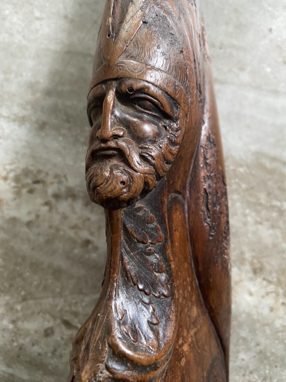 18th Century Carved Walnut Cardinal Gunstock Gun View V