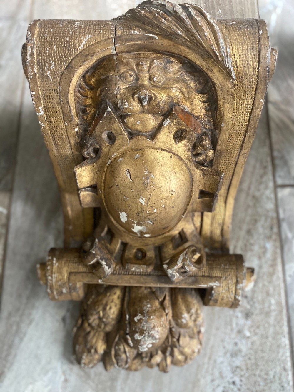 18th Century Carved Gilt Lion Cartouche Architectural Corbel