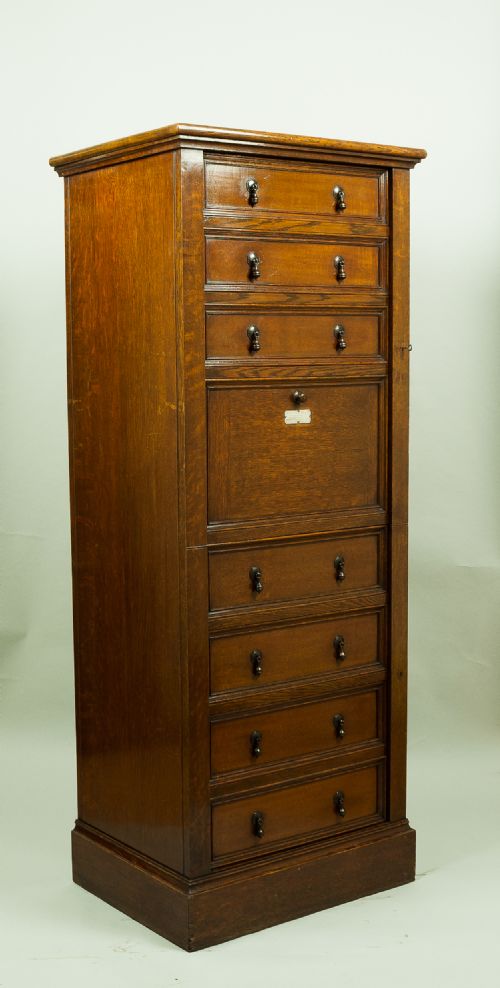 fig 2. Good Quality Oak Wellington Chest