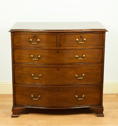 Mahogany Serpentine Chest of Drawers