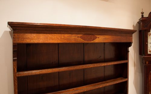 fig 7. A Fine Quality Georgian Oak Dresser circa 1790.
