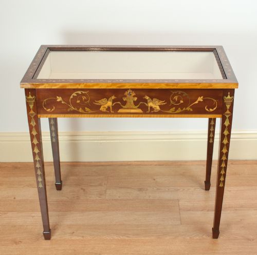 A Fine Quality Edwardian Inlaid Mahogany Bijouterie Table
