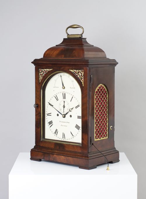 fig 1. A fine quality George III flame mahogany verge bracket clock by Hunter of London.