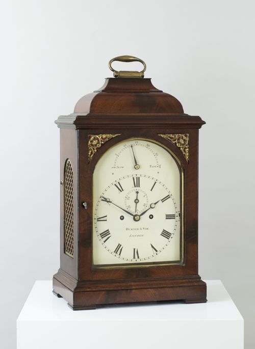 fig 2. A fine quality George III flame mahogany verge bracket clock by Hunter of London.