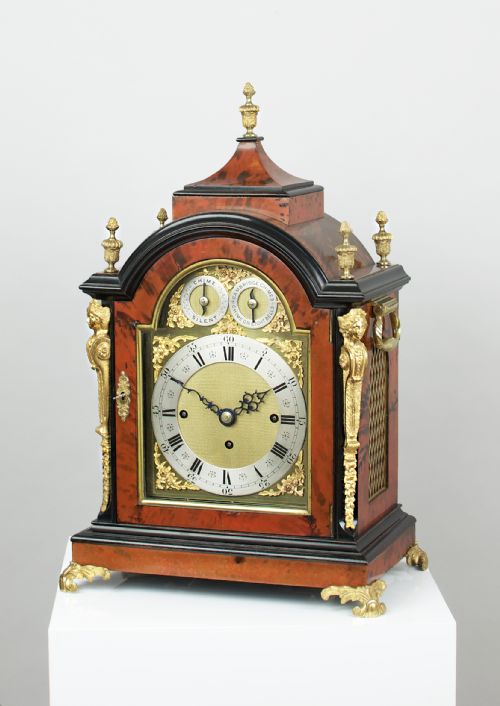 fig 1. A fine quality quarter chiming bracket / mantel clock, Elliott London c.1880