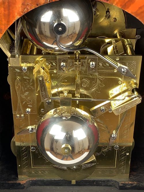 fig 4. A fine quality quarter chiming bracket / mantel clock, Elliott London c.1880
