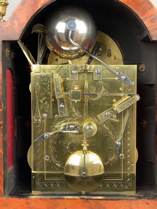 fig 5. A fine quality quarter chiming bracket / mantel clock, Elliott London c.1880