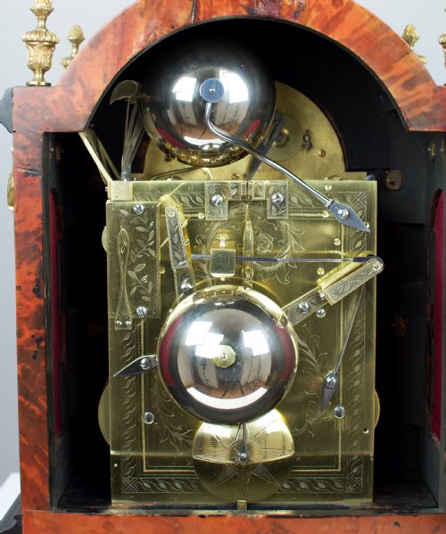 fig 7. A fine quality quarter chiming bracket / mantel clock, Elliott London c.1880