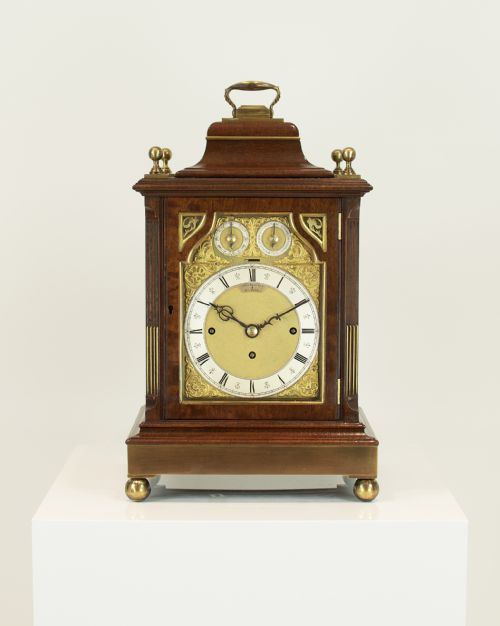 A Fine Quality Quarter Chiming Bracket / Mantel Clock, London C.1890.