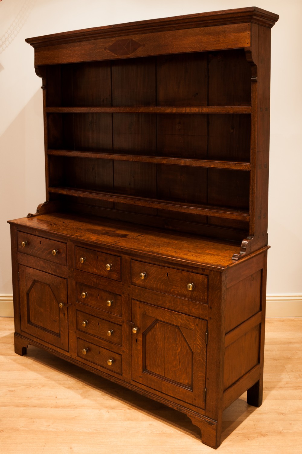 A Fine Quality Georgian Oak Dresser circa 1790.