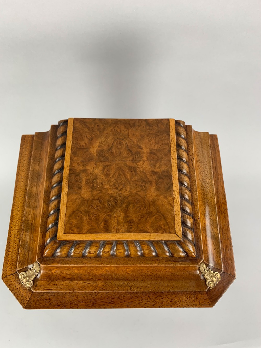 A Fine Quality Burr Walnut Bracket / Mantel Clock By Lenzkirch. View X