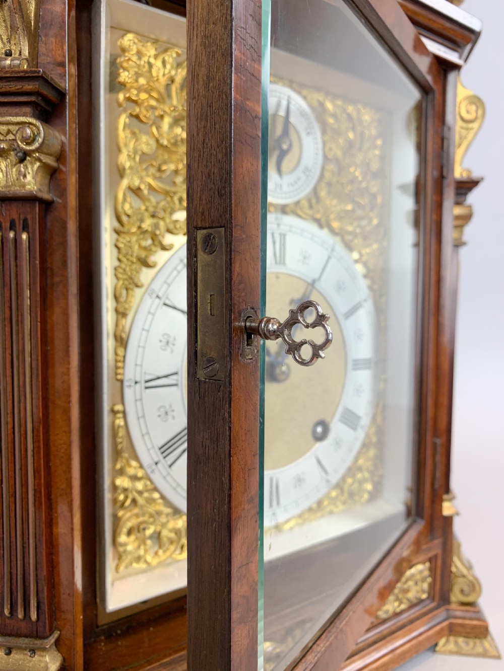 A Fine Quality Burr Walnut Bracket / Mantel Clock By Lenzkirch Circa 1903 View VII