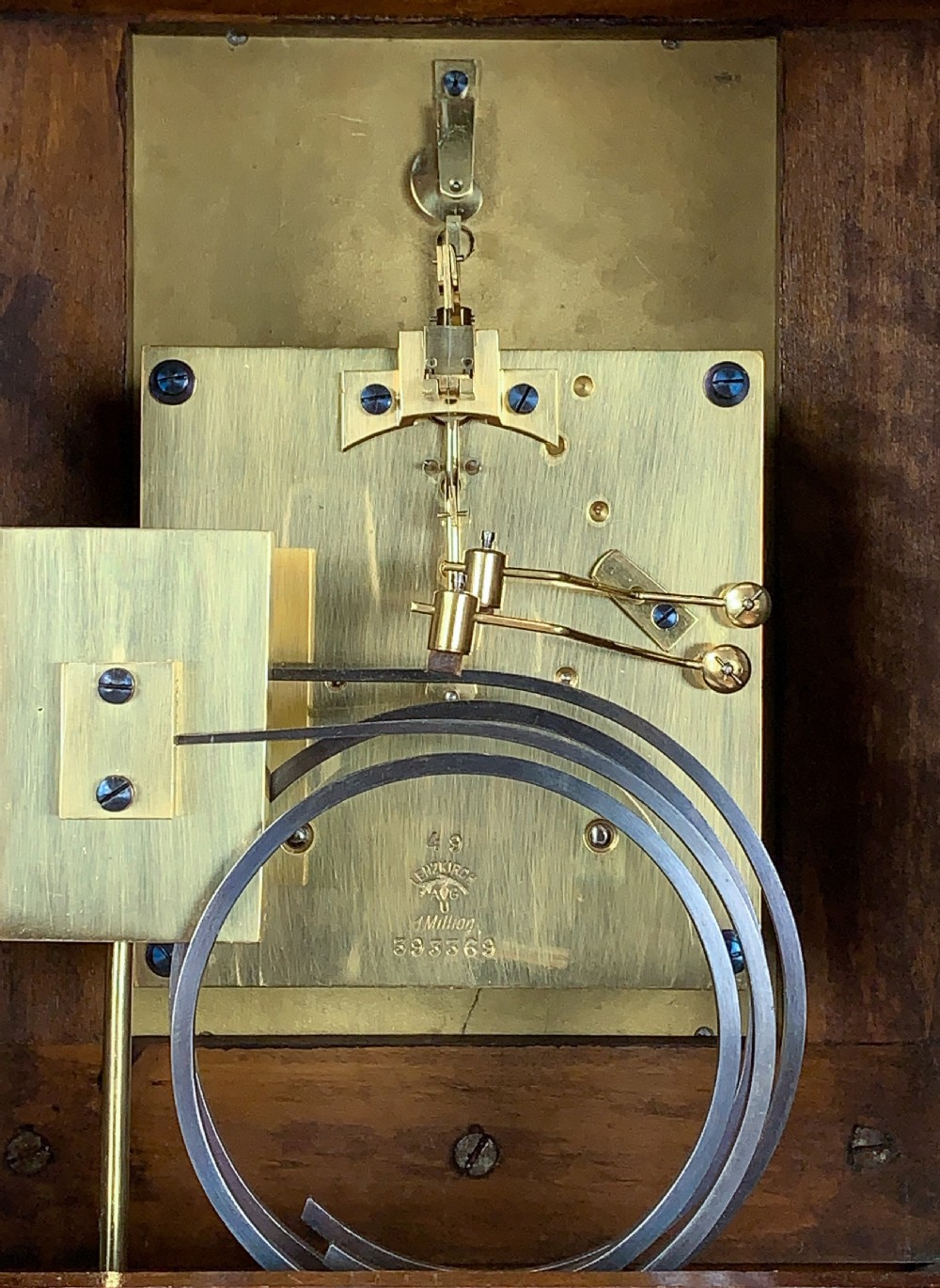 A Fine Quality Burr Walnut Bracket / Mantel Clock By Lenzkirch Circa 1903 View XI