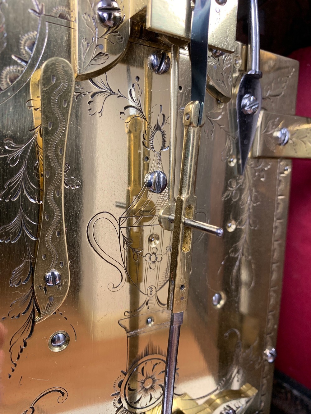 A fine quality George III flame mahogany verge bracket clock by Hunter of London. View VI
