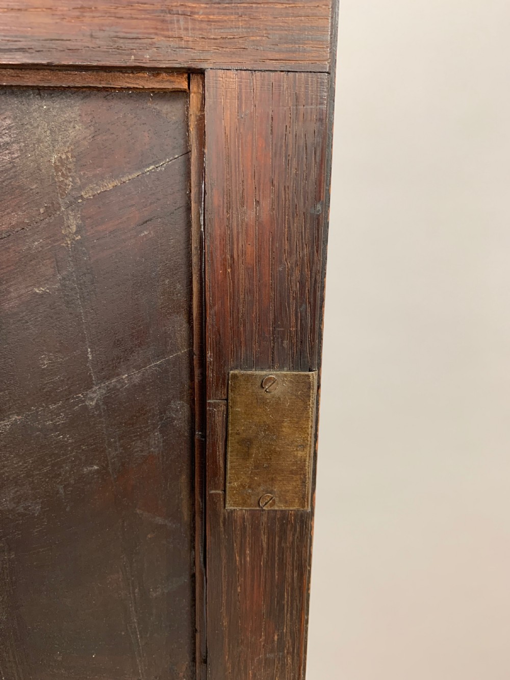 A fine quality George III flame mahogany verge bracket clock by Hunter of London. View XII
