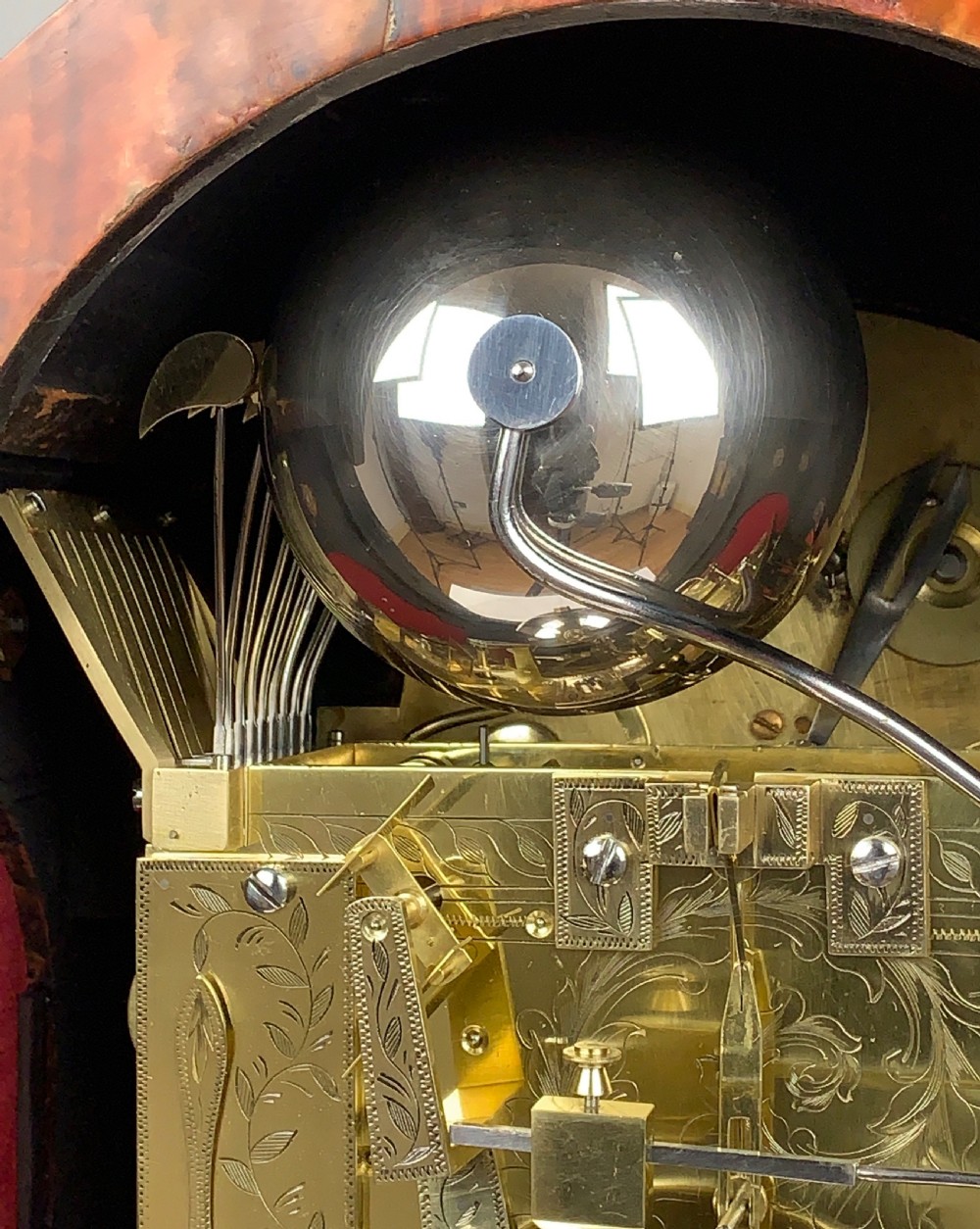A fine quality quarter chiming bracket / mantel clock, Elliott London c.1880 View X
