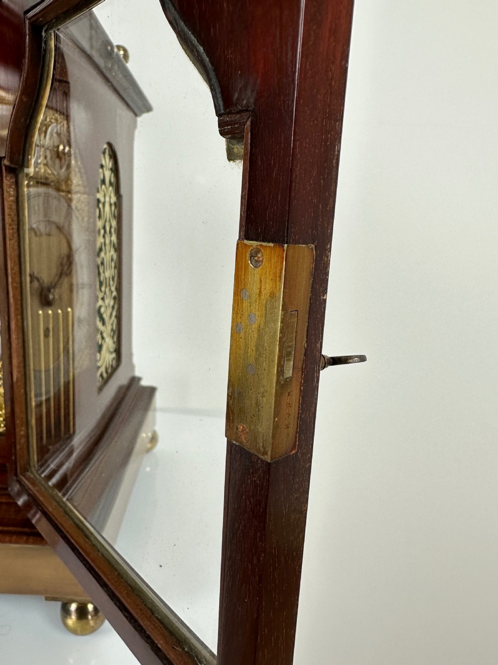 A Fine Quality Quarter Chiming Bracket / Mantel Clock, London c.1890. View XIV