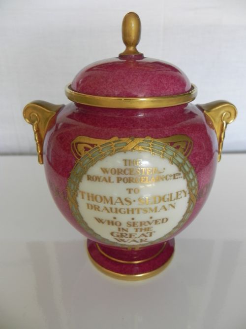 Royal Worcester 1919 WWI Commemorative Urn Vase