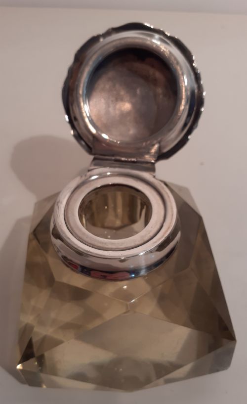 FACET CUT CRYSTAL DESKTOP INKWELL WITH SILVER LID HALLMARKED 1909 - ADDITIONAL PHOTO 1