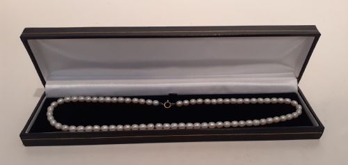 Edwardian Cultured Pearl Single Strand Necklace with 9 Carat Gold Clasp