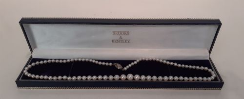 Art Deco Cultured Pearl Necklace with Silver Clasp