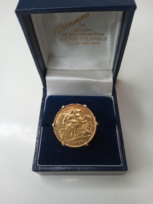 18 Carat Gold Half Sovereign Ring, 1911