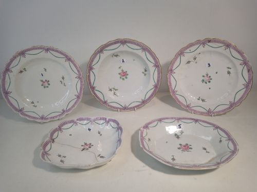 FIVE GEORGIAN CHELSEA PLATES AND BOWLS FROM THE 175060'S - ADDITIONAL PHOTO 1