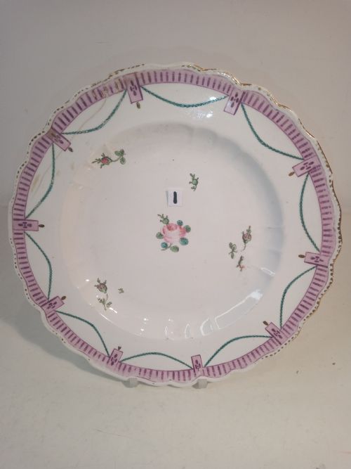 FIVE GEORGIAN CHELSEA PLATES AND BOWLS FROM THE 175060'S - ADDITIONAL PHOTO 3